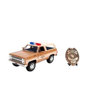Hopper's Chevy Blazer With Police imagine