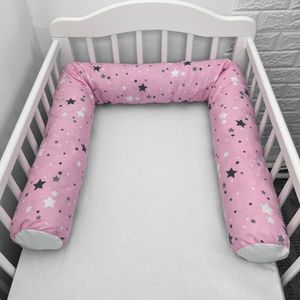 Perna bumper Deseda pentru pat bebe 180 cm stelute gri pe roz imagine