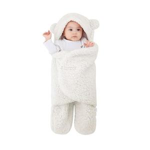 Paturica Pufoasa pentru Bebe, Teno®, in forma de ursulet pentru infasat bebelusi, prindere velcro, 0-6 luni, alb imagine