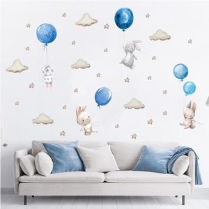 Sticker decorativ pentru copii autoadeziv Iepurasi cu baloane albastru 70x49 cm imagine