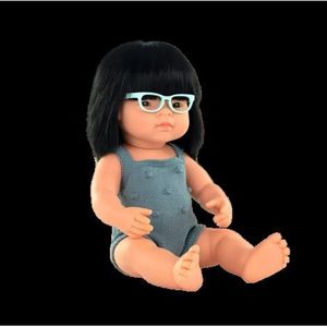 Papusa 38 cm, fetita asiatica purtatoare de ochelari, imbracata in salopeta tricotata imagine