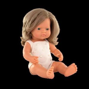 Papusa 38 cm, fetita europeana cu par blond inchis, imbracata in salopeta tricotata imagine