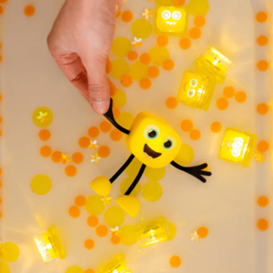Set jucarii senzoriale luminoase pentru baie Alex Glo Pal galben imagine