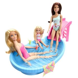 Papusa - Barbie blonda cu piscina | Mattel imagine