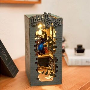 Puzzle 3D - Cotor de Carte DIY - Casa Magica | Robotime imagine