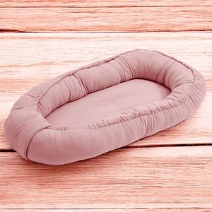 Cosulet bebelus New Baby Baby Nest 80 x 50 cm din muselina pink imagine