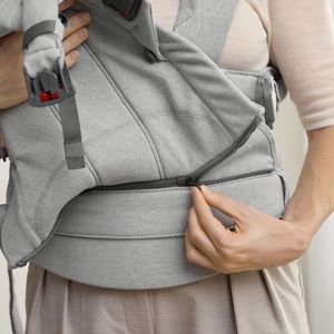 Marsupiu anatomic BabyBjorn cu multiple pozitii de purtare Harmony Light Gray imagine