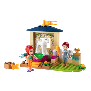 LEGO Friends - Pony-Washing Stable (41696) | LEGO imagine