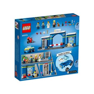 LEGO City - Police Station Chase (60370) | LEGO imagine