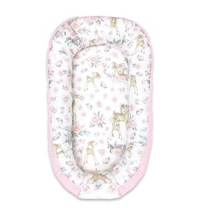 Cosulet bebelus pentru dormit Baby Nest 105x66 cm Velvet Sweet Deer Pink MimiNu imagine