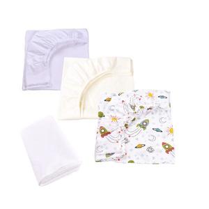 Set 3 cearsafuri alb crem si model rachete + protectie impermeabila patut 90x40 50 cm imagine