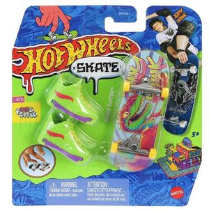 Set mini placa skateboard cu pantofi, Hot Wheels, Ramen Raptor, HVJ92 imagine