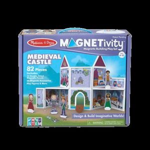 Set de joaca magnetic Castel medieval - Melissa & Doug imagine