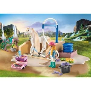 Playmobil - Spalatorie Cu Isabella Si Calutul Lioness imagine