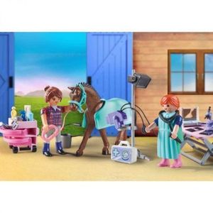 Playmobil - Veterinar Pentru Caluti imagine