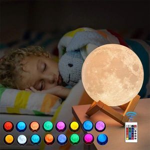 Lampa de veghe luna 3d 20 cm, 16 culori, telecomanda, suport lemn, reincarcabila usb imagine