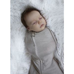 Saculet Swaddle infasat nou nascut + caciulita First Step Eucalipt Sleepee imagine