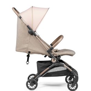 Carucior copii Peg Perego Volo, ultracompact, 0 - 22 kg, cu spatar si suport pentru picioare reglabile, frana centralizata, bara frontala detasabila si geanta transport inclusa, 5.4 kg, Mon Amour, Bej Roz imagine