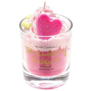 Lumanare parfumata 160g Strawberry Daiquiri Piped Candle Bomb Cosmetics imagine