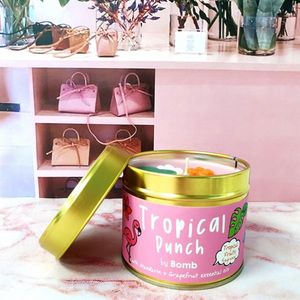 Lumanare parfumata 180g Tropical Punch Cutie metalica Bomb Cosmetics imagine