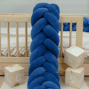 Protectie de pat impletita, MiniMini, Velvet Magic, Albastru Royal, 250 cm imagine