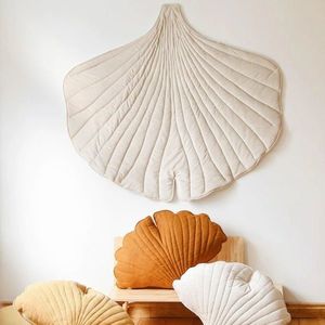Saltea de joaca din catifea, Ginkgo, Little Amy, Crem, 110 x 120 cm imagine