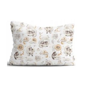 Fata de perna antialergica pentru copii BabyMam Beige Bears realizata din 100 bumbac respirabil, inchidere cu fermoar, dimensiune 40x60 cm imagine