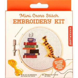 Mini kit de brodat: Pisica imagine