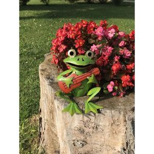 Decoratiune gradina Broscoi cu chitara imagine