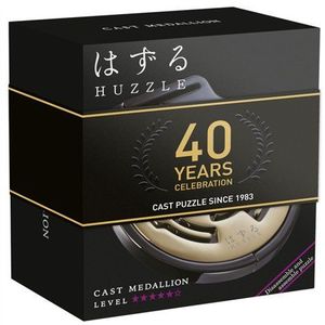 Huzzle Cast Puzzle Medallion 40yrs imagine