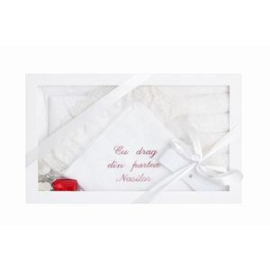 Trusou de botez cu paturica - broderie roz pudra imagine