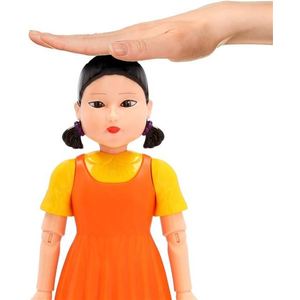 Papusa interactiva - Squid Game - Young-Hee | IMC Toys imagine