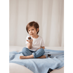 Paturica crosetata din bambus si bumbac albastru deschis 100x120 cm imagine