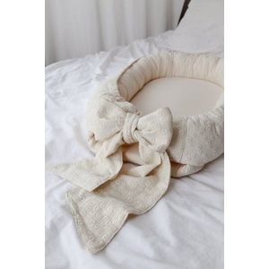 Suport de dormit babynest BabyLy din bumbac brodat Lilly cu funda 70x50 cm imagine