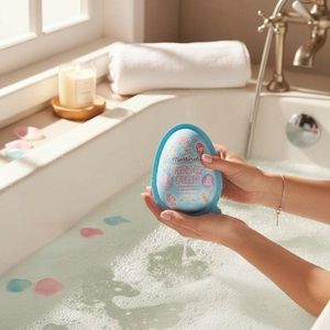 Bomba de baie efervescenta cu surpriza in interior albastra Martinelia 150g imagine