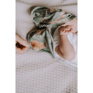 Saculet Swaddle pentru infasat + caciulita Second Step Animale de epoca almond sleepee imagine