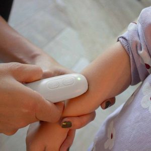 Aparat pentru calmarea muscaturilor de tantar Bbluv Bug imagine