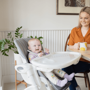 Scaun de masa Joie Mimzy Recline Strata Dune Wood spatar reglabil in 5 pozitii, inaltime ajustabila si tavita reglabiladetasabila, centuri, greutate suportata 15 kg imagine