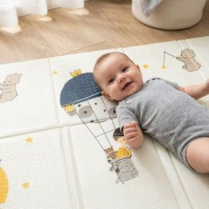 Covoras educativ PetiteMars Campy L din spuma XPE non-toxica, cu doua fete, suprafata antiderapanta, 130x200 cm, pliabil compact 40x32x21 cm, model baloane si forme geometrice imagine