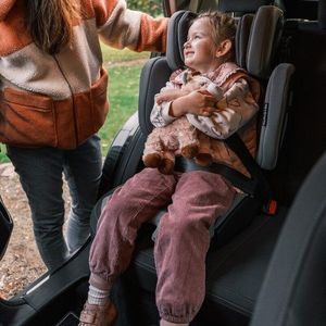 Scaun auto pentru copii PetiteMars Flex Pro Gri i-Size, cu isofix, pliabil, tetiera reglabila in 8 pozitii, 100-150 cm, 3-12 ani imagine