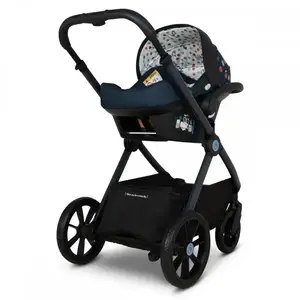 Imagine Carucior pentru copii Cosatto Giggle 4 Spot On cu baza isofix, sezut reversibil, sasiu din aluminiu, suspensie, bara detasabila, maner telescopic, accesorii, greutate admisa 25 kg