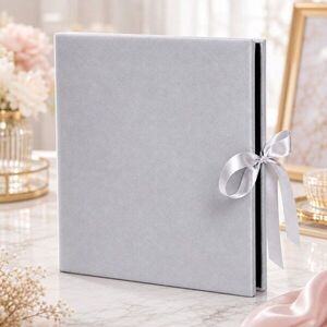 Imagine Album foto premium velvet 500 poze 10x15 cm, catifea gri, file negre, inchidere panglica satinata