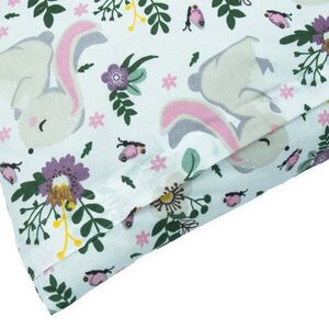 Imagine Set lenjerie pentru patut copii cu 2 piese Kerstin Pink Bunny, model cu 2 fete, husa pilota 135x100cmfata perna 40x60cm, din bumbac moale certificat OEKO TEX, inchidere cu fermoar
