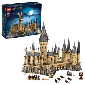 Imagine LEGO® Harry Potter - Hogwarts Castle 71043, 6020 piese
