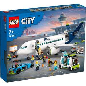 Imagine LEGO® City - Avion de pasageri (60367)