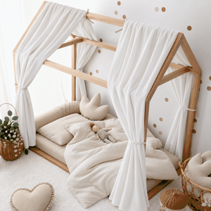 Imagine Set 2 baldachine din voal dublu pentru pat tip casuta Little Amy 2 x 300 cm pentru pat 80 x 160 cm alb