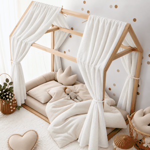 Imagine Set 2 baldachine din voal dublu texturat pentru pat tip casuta Little Amy 2 x 300 cm pentru pat 80 x 160 cm alb